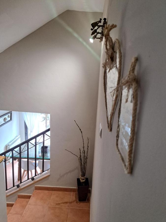 La Casa Del Cipres Villa Aldeamayor de San Martín Kültér fotó