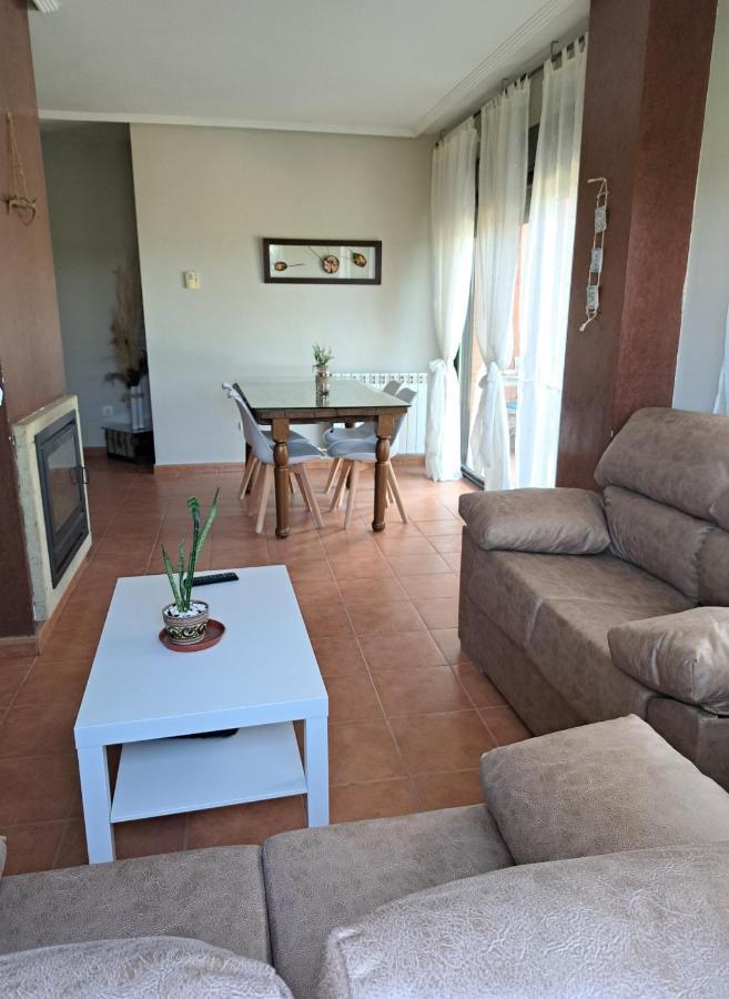 La Casa Del Cipres Villa Aldeamayor de San Martín Kültér fotó