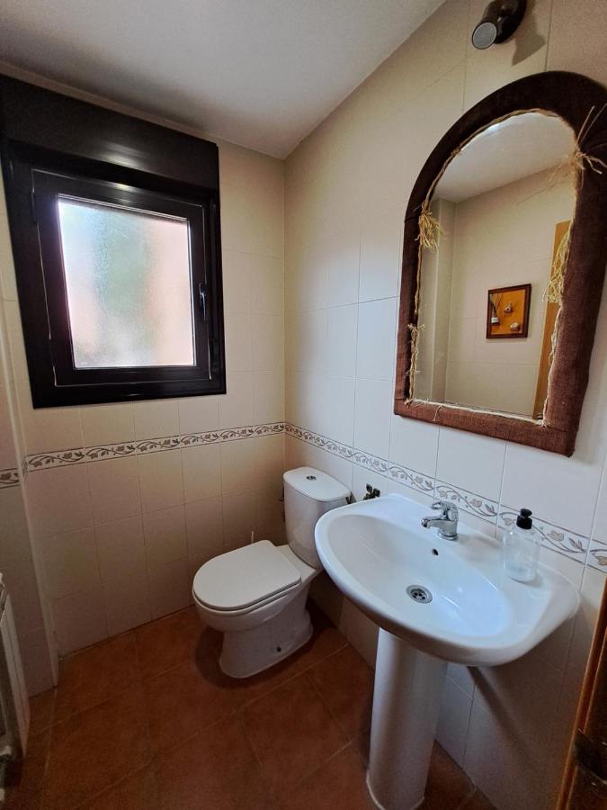 La Casa Del Cipres Villa Aldeamayor de San Martín Kültér fotó