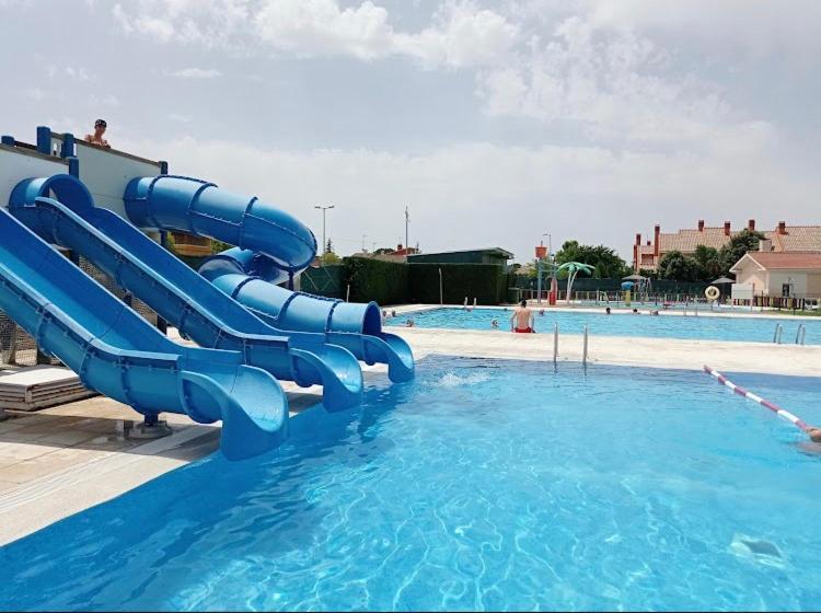 La Casa Del Cipres Villa Aldeamayor de San Martín Kültér fotó