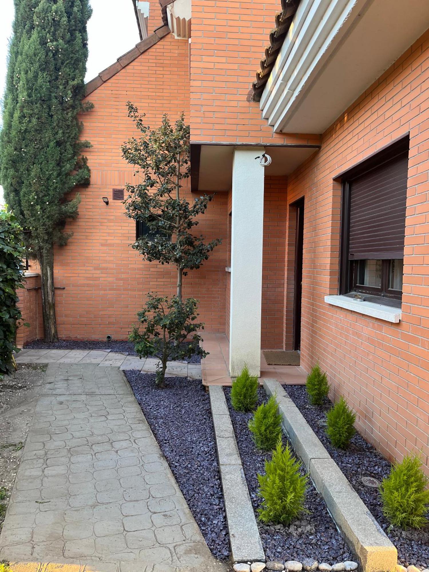 La Casa Del Cipres Villa Aldeamayor de San Martín Kültér fotó