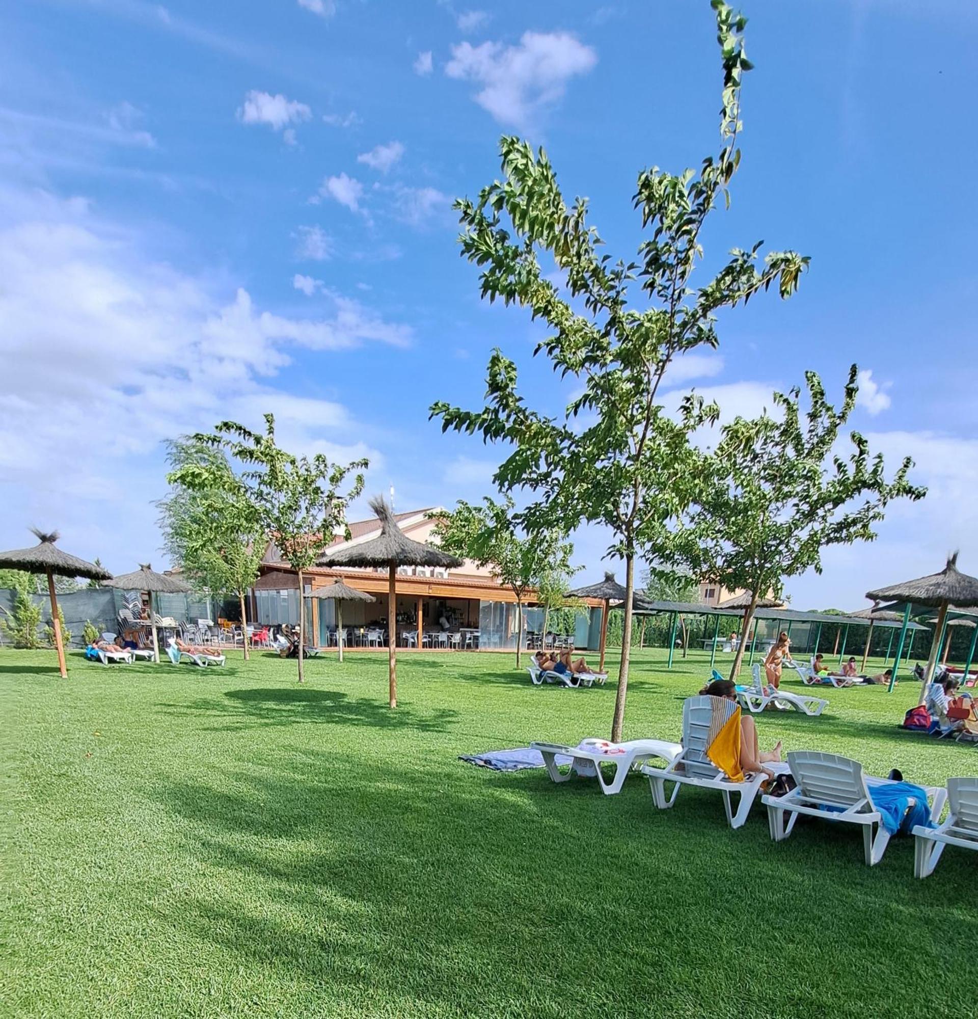 La Casa Del Cipres Villa Aldeamayor de San Martín Szoba fotó